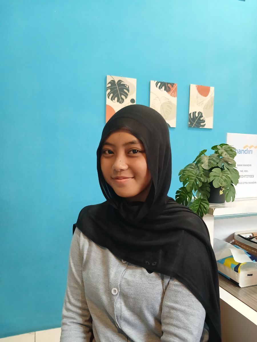 NEISHA APRILIA PUTRI